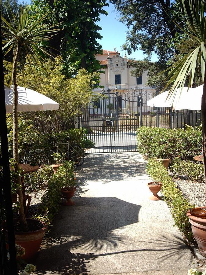 Le Villi Friendly B&B Torre del Lago Puccini Buitenkant foto