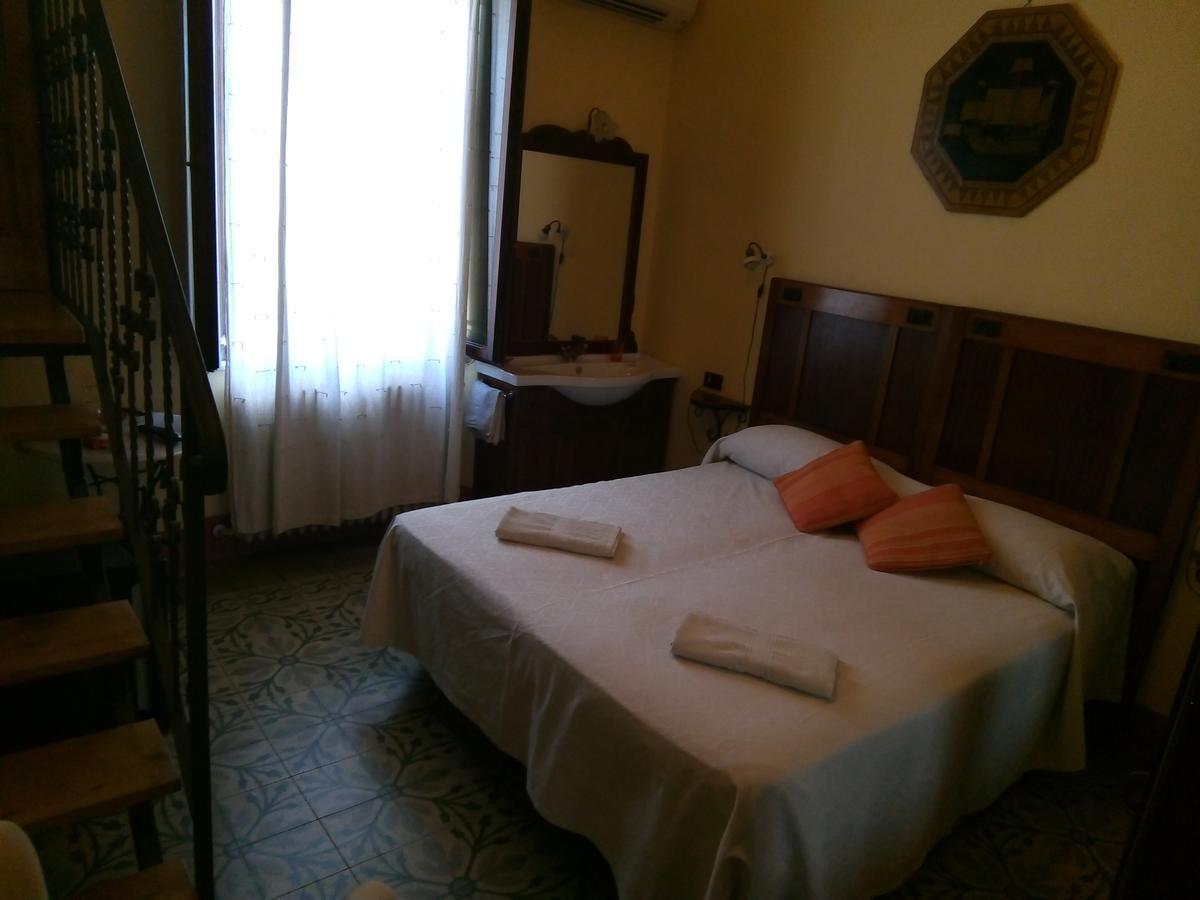 Le Villi Friendly B&B Torre del Lago Puccini Buitenkant foto